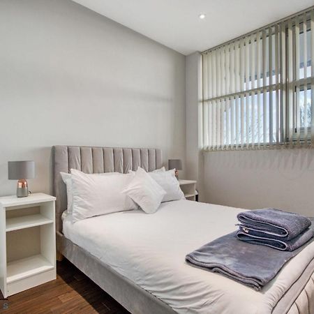 Apartament Cosy 1-Bed By Heathrow Airport Londyn Zewnętrze zdjęcie
